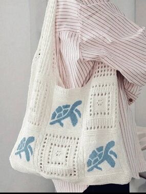 New Crochet tote bag with turtle print